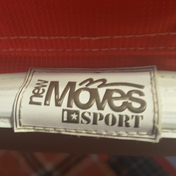 NEW MOVES SPORTS ORANGE SLING BAG W/WHITE TRIM- PERFECT DAY BAG- 9 X 5 X 10 - Picture 5 of 7